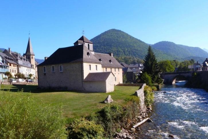 Agreable Maison Au Centre D'Arreau Pour 8 Pers ภายนอก รูปภาพ