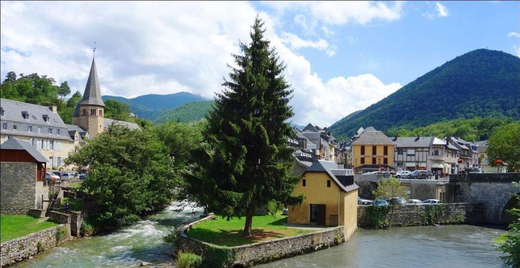 Agreable Maison Au Centre D'Arreau Pour 8 Pers ภายนอก รูปภาพ